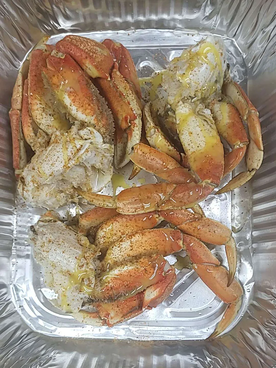 Steam dungeness legs at Seagull Seafood，a Seafood Restaurant in Mobile